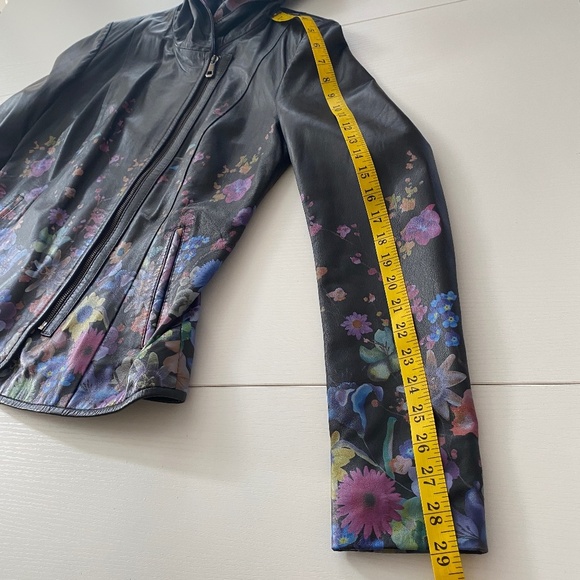 Marciano Pelle Fabulous Genuine Lambskin Leather Moto Jacket Hoodie Sz 42 Small - Picture 15 of 16